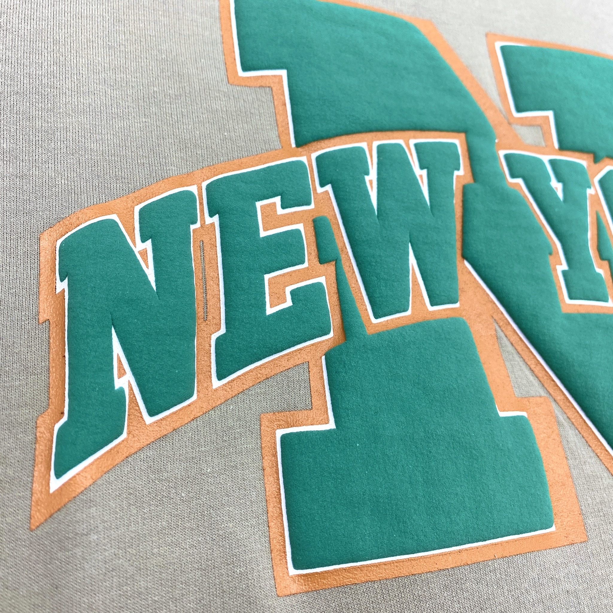 sweatshirt with puff ink