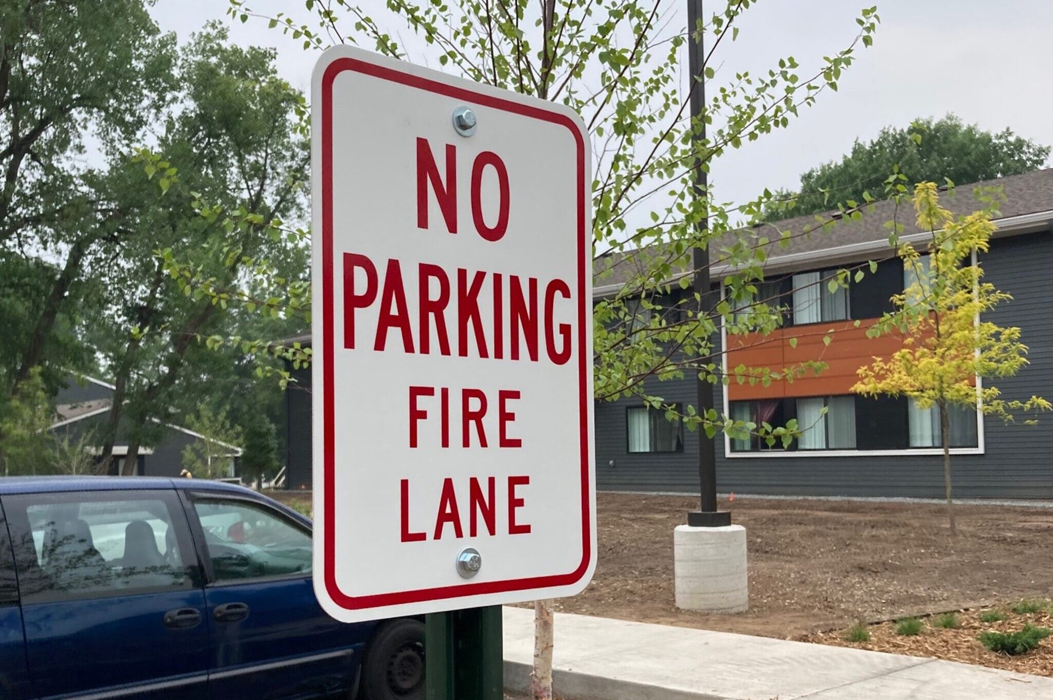 No parking fire lane sign